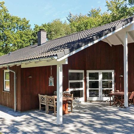 Odde 6 Person Holiday Home In Hadsund חדר תמונה